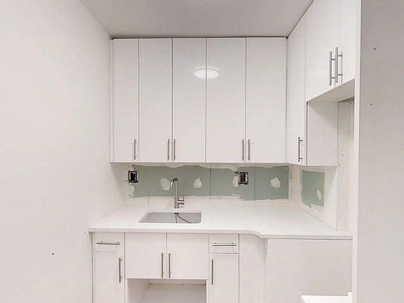 4th image of 142-20 Franklin Ave #4Z