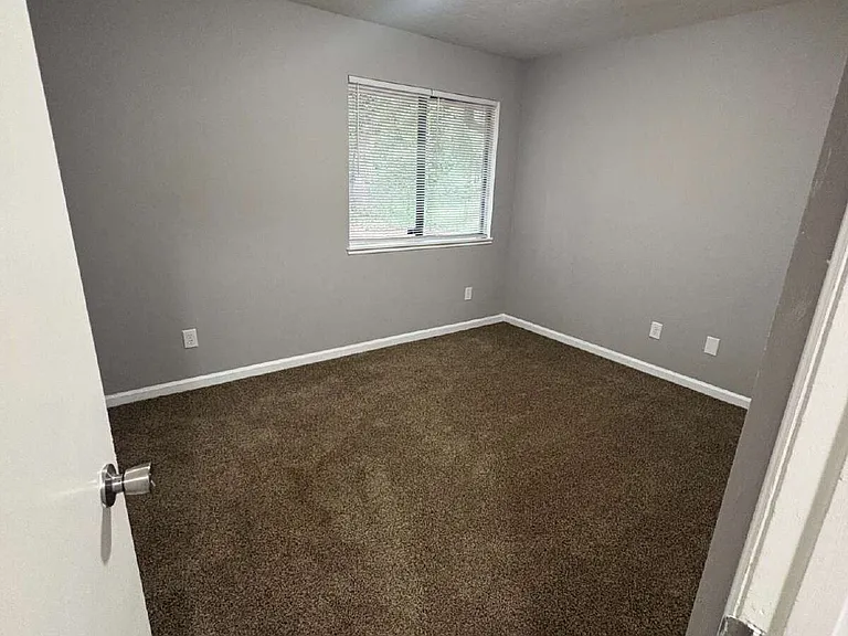 1824 Seay Ct — Photo 9