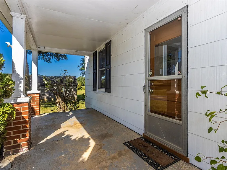 13634 Glissans Mill Rd — Photo 40
