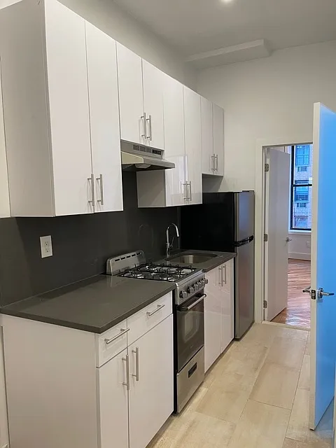Building Photo - 11 Stanton St #2B