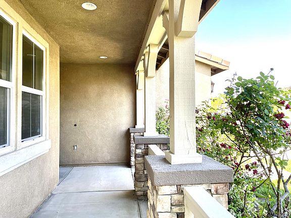 3rd image of 31942 Lodge House Ct