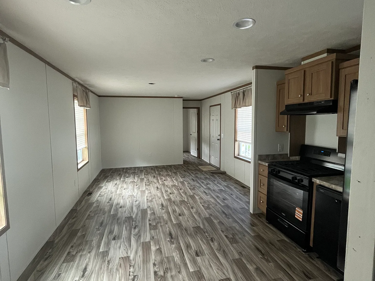 2 bed, 728 sqft, $1,145 — Photo 3