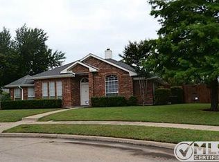 277 E Ridgegate Dr, Garland, TX 75040