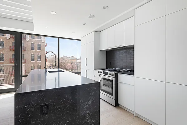 Rented by Kin | media 18