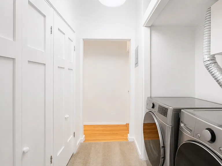 305 W 20th St #1A — Photo 19