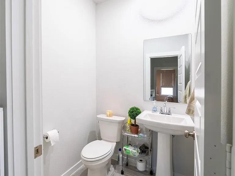 21802 Blue Daisy Ct — Photo 25