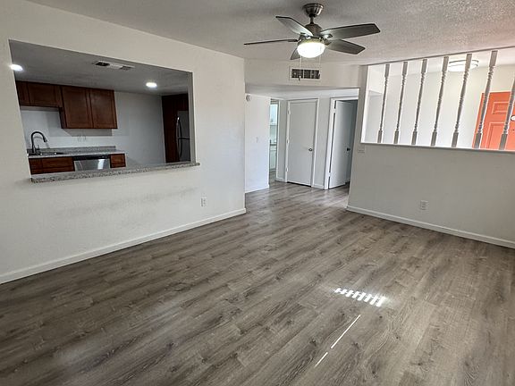 3rd image of 2330 W Belmont Ave APT 7