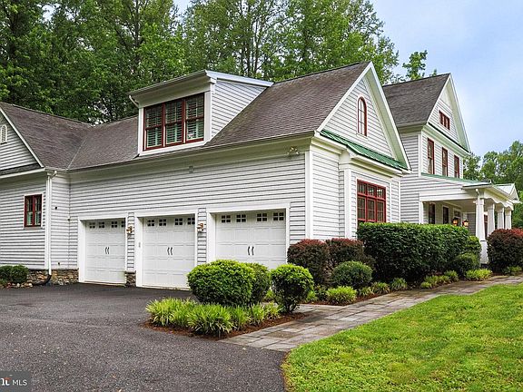 3rd image of 6141 Federal Oak Dr