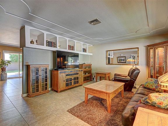 4th image of 1113 Cahill Ave