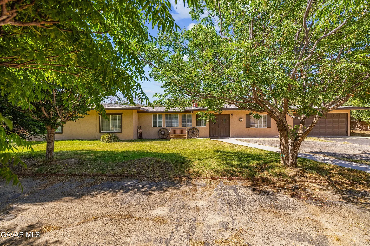 10333 E Avenue R8 photo 1
