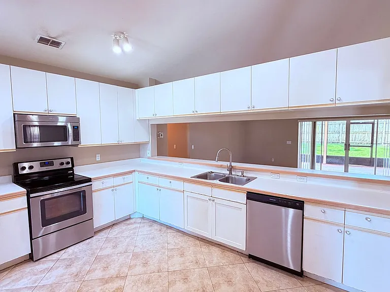12424 Wilcox Ct — Photo 14