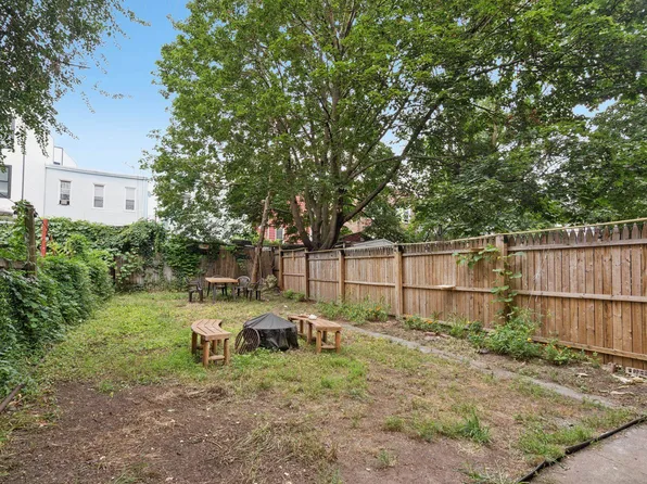 247 Pacific Avenue image 15 of 29