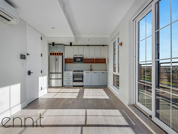3rd image of 933 Rogers Ave #7F
