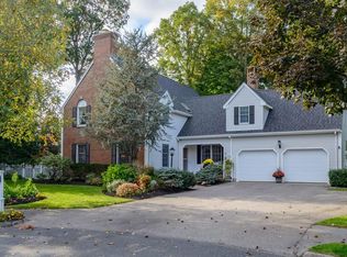 22 Louis Dr, Wellesley, MA 02481