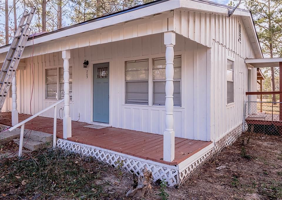 1st image of 203 Shelter Ln