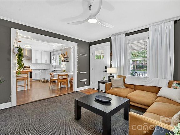 3rd image of 904 Academy St