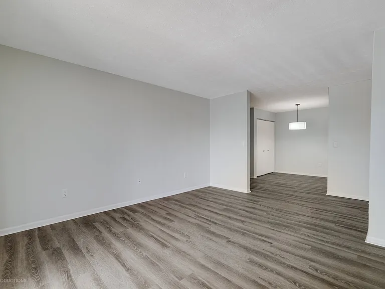 Port Crossing Apartments — Photo 63