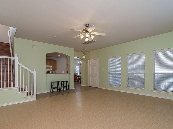 5th image of 1729 Forsythe Dr