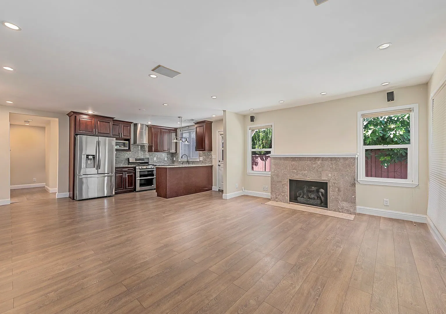Two Bedroom Two bath Home for Rent in Willow Glen! — Photo 4