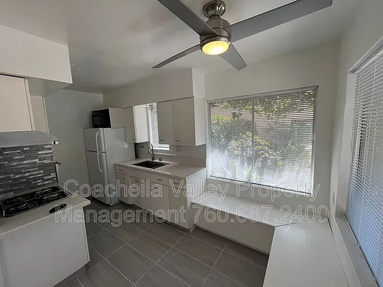 2290 S Palm Canyon Dr #4 — Photo 8