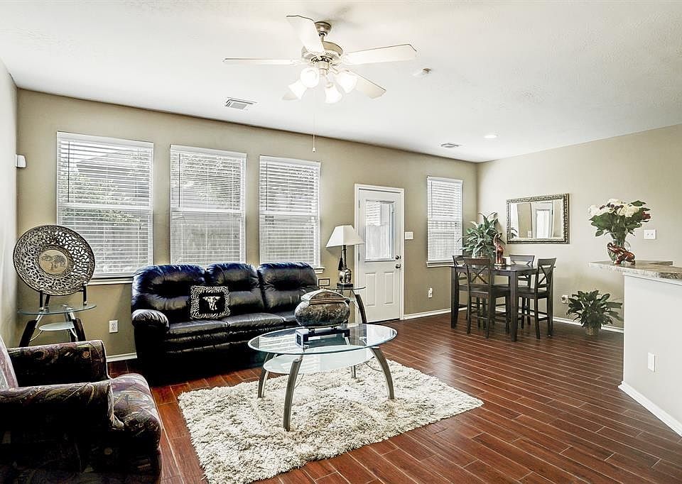 1st image of 14416 Birch Knoll Ln