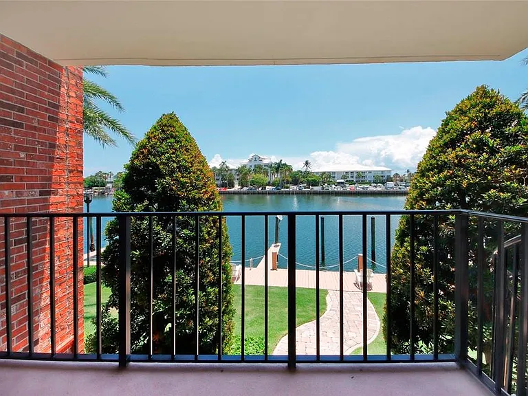 1800 S Ocean Dr #407 — Photo 31