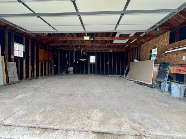 1359 State St, Hobart, IN 46342