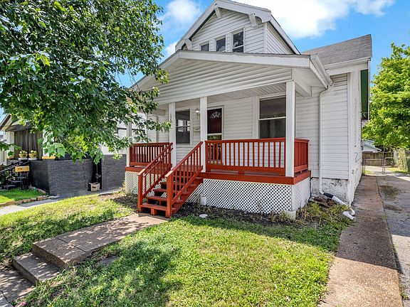 2nd image of 1223 Gruner Pl