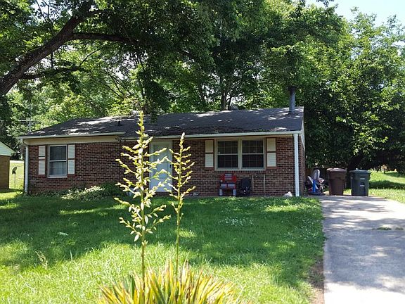 5th image of 4515 Vincent St