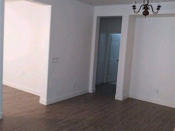 4th image of 9252 Dover Landing Ct