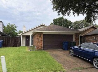 739 Meadowcreek Ct, Garland, TX 75043