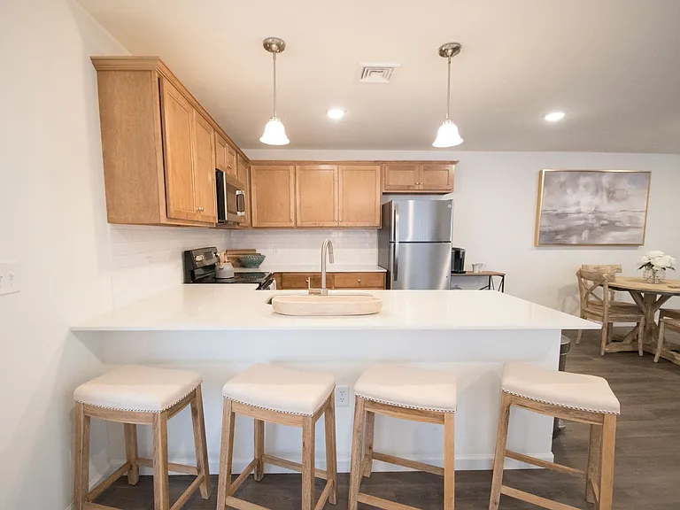 Apartments On Main — Photo 13