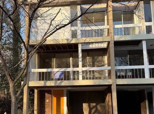 11526 Maple Ridge Rd, Reston, VA 20190