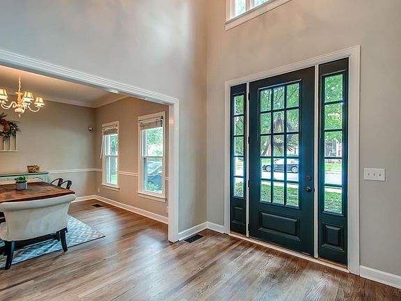 3rd image of 312 Julianna Cir