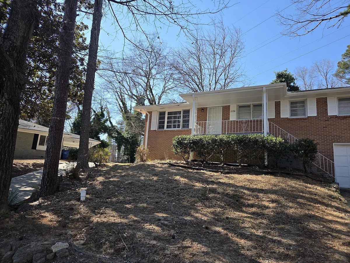 Building Photo - 2396 Lilla Cir SW