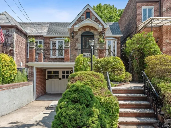 64-23 Alderton Street #PH, Rego Park, NY 11374