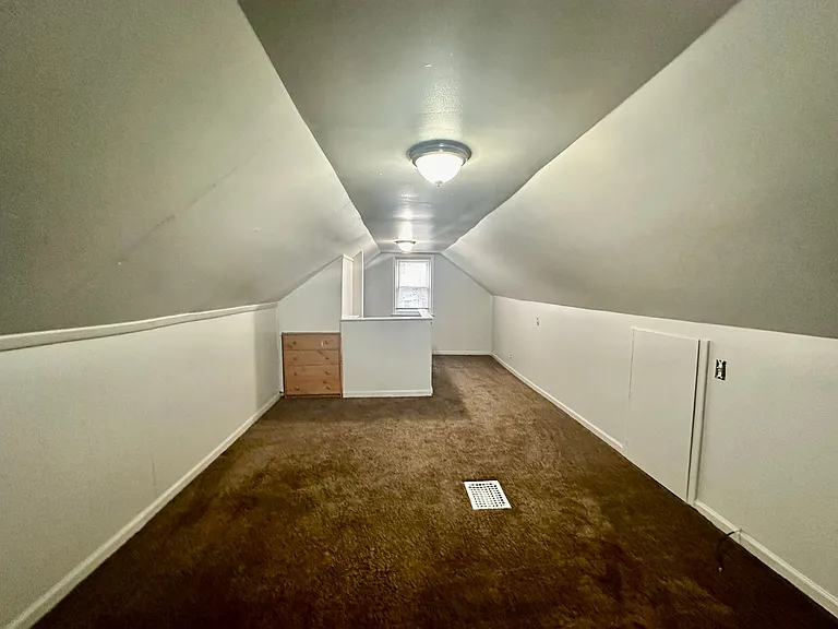 8133 Timken Ave — Photo 11