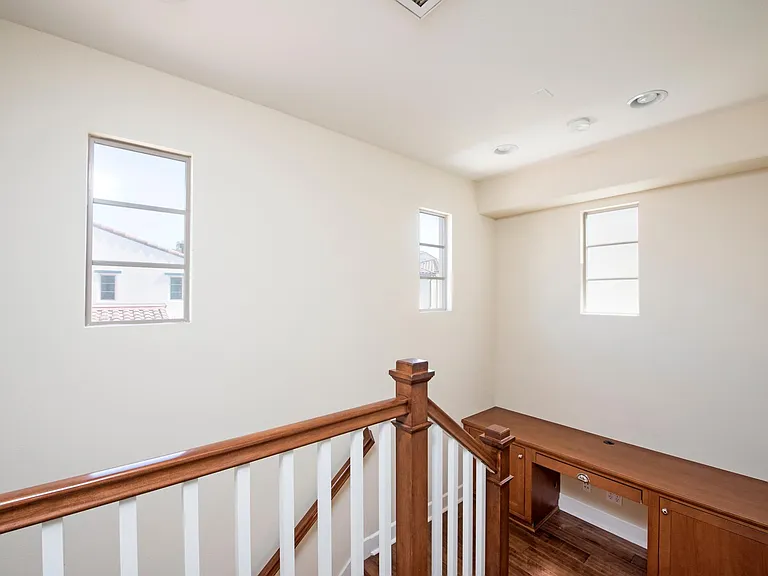 1270 Dahlia Loop — Photo 6