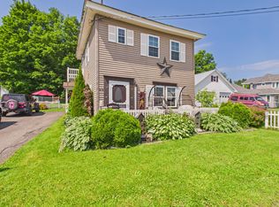 28 Silver St, Mars Hill, ME 04758