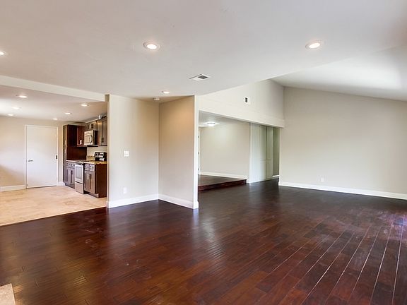 4th image of 760 Granada Dr