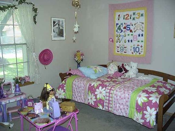 5th image of 710 Sawtooth Dr