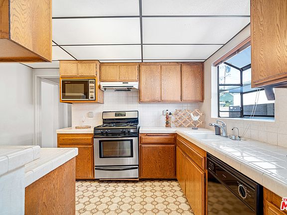 5th image of 12133 Herbert St
