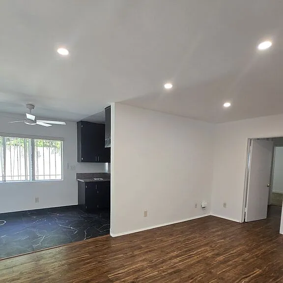 2219 Crenshaw Blvd #2 — Photo 1