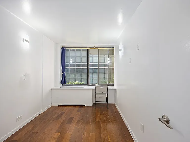 161 W 61st St #3F — Photo 15