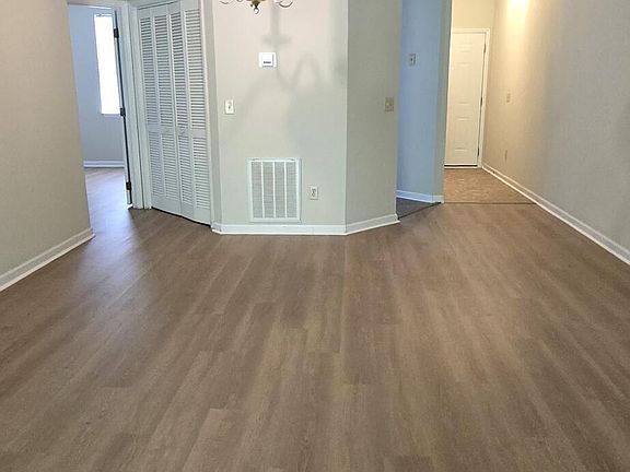 4th image of 721 Bragg Dr APT F