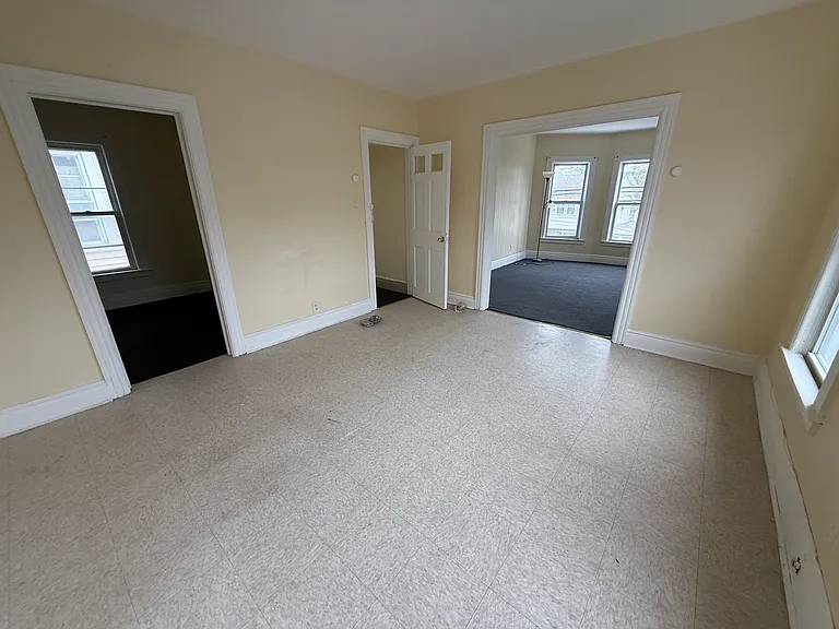 133 Greene St #LOWER AND UPPER — Photo 6