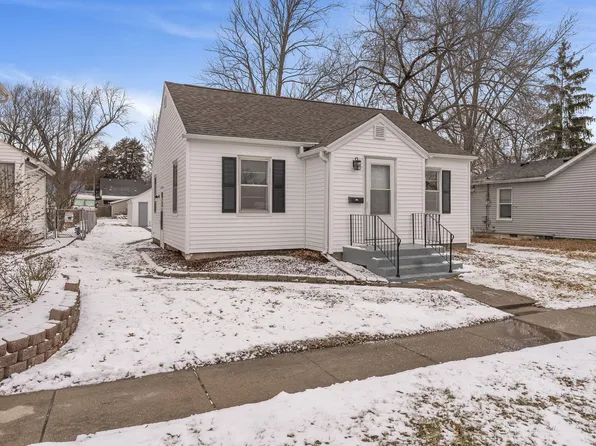 1022 Lombard St, Muscatine, IA 52761