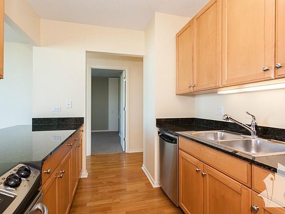 2nd image of 400 N La Salle Dr APT 2303