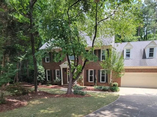 1713 Burnley Dr, Cary, NC 27511