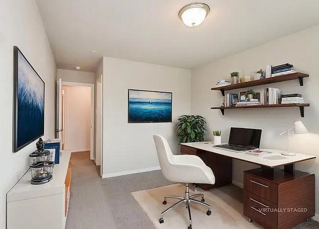 2850 Scanlan Mdw — Photo 20